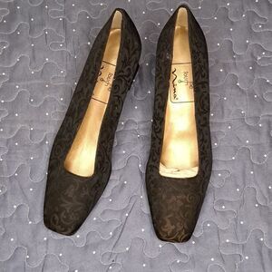 Touch of Nina chunky heels size 7.5